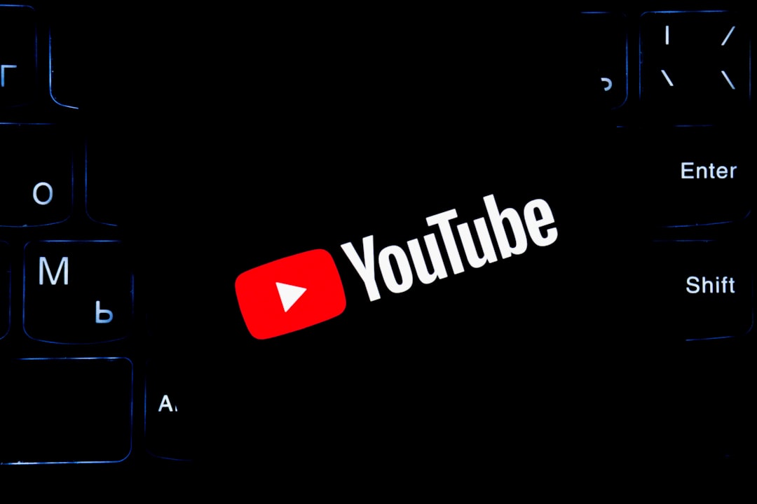 youtube-logo-on-a-dark-keyboard-kb7ywaoqrni